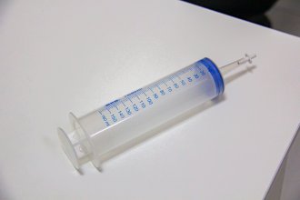 Микроклизма озонированным раствором